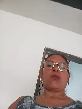 Crystal_Lovee  live sex cam