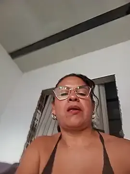 Crystal_Lovee  live sex cam