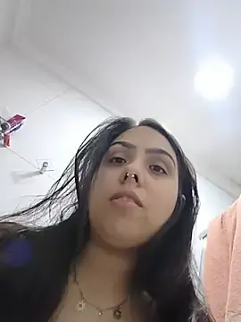 Emillyv19  live sex cam