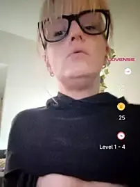 Kitty4887  live sex cam