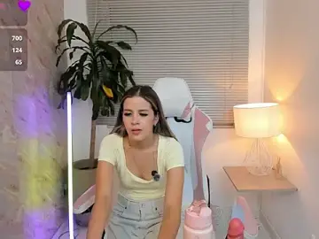 Littlee_Emily18  live sex cam