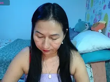 Tyna_b  live sex cam