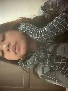 Nadinee2006  live sex cam