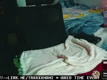 TRAXXXmAMI  live sex cam