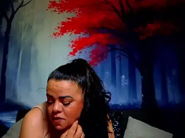 ElizabethEven  live sex cam