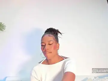 LucianaM_13  live sex cam