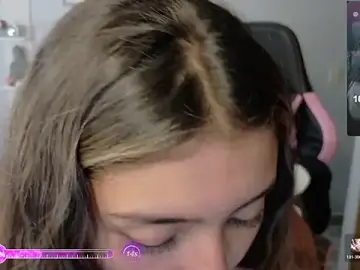 Melannyy_  live sex cam