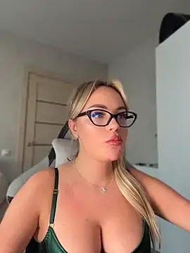 Mila-milm  live sex cam