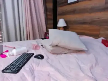 SUKILUX  live sex cam