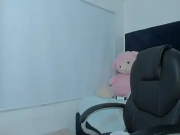 Tatikanyx  live sex cam