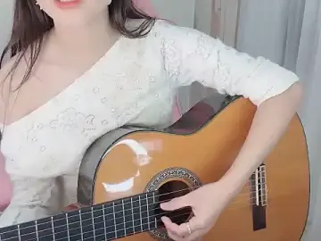 BUNNIIE_MIE  live sex cam