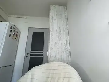 BlueEyes_BB  live sex cam