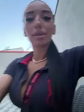 BlueEyes_BB  live sex cam