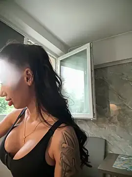 BlueEyes_BB  live sex cam