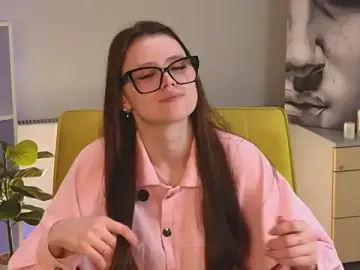 CaroleeNolden  live sex cam