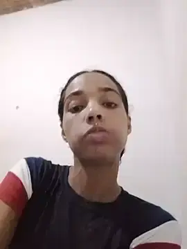 Morenaindia26  live sex cam