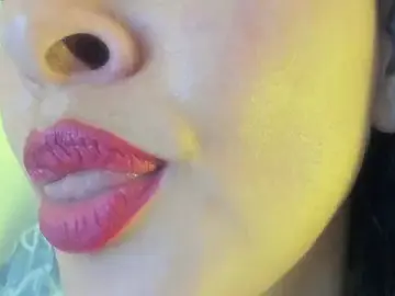 Queen_fetish  live sex cam