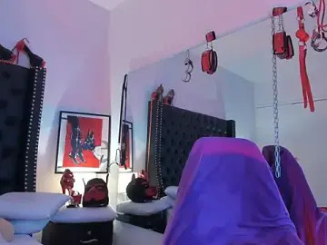 Skarlethbelluci  live sex cam