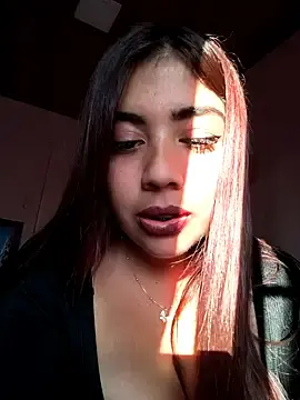 Soficraazy  live sex cam