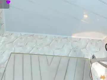 LilitRobins  live sex cam