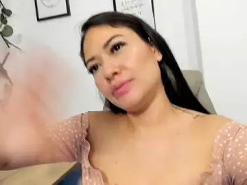 Madeleine__w  live sex cam