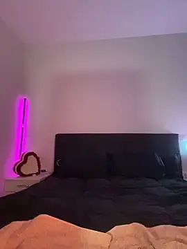 Niinarosee  live sex cam