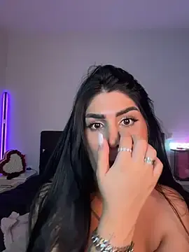 Niinarosee  live sex cam