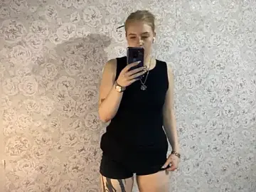 OnlyYourLina  live sex cam