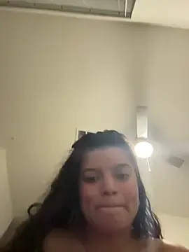 Heart_eyes_for_u  live sex cam