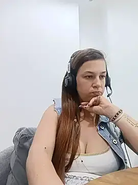 Skyetomsom  live sex cam
