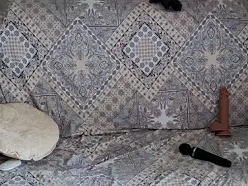 Alyonushkadarling  live sex cam