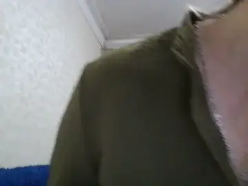 CarlyTreat  live sex cam