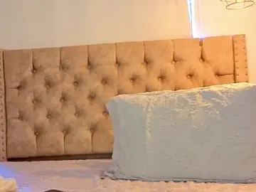 KeryHillson  live sex cam