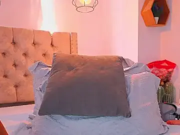 KeryHillson  live sex cam