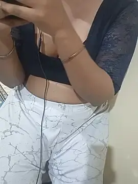 Tamilbigboobie  live sex cam