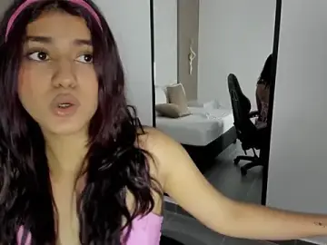 Cristin_collins  live sex cam