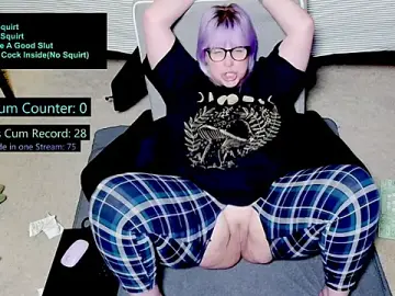 Doomednympho  live sex cam