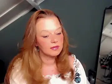 Roxanna24  live sex cam