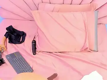 Sharlotthe_bigass  live sex cam
