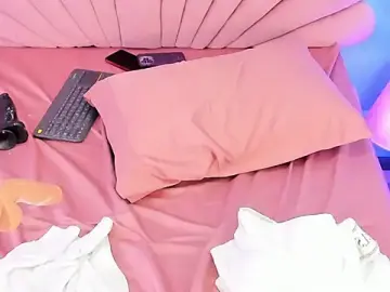Sharlotthe_bigass  live sex cam