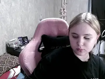 Ariana-May  live sex cam