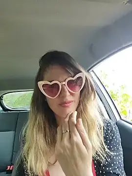 Frenchgirl  live sex cam
