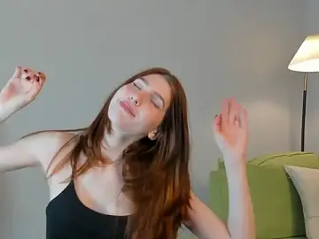 GwenRitson  live sex cam