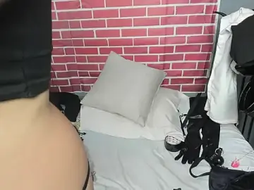 LiliThara  live sex cam