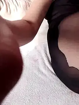 Sexyyy-maya  live sex cam