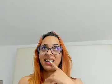 Anna_squirtz  live sex cam