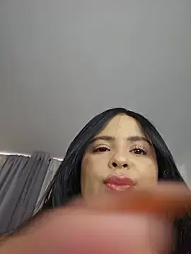 Cuteandreaa  live sex cam