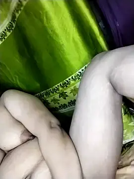 Khosi_Moni  live sex cam