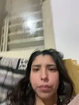 Luchy24  live sex cam