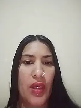 Yaren35  live sex cam